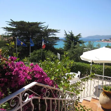 فندق Belle Vue 3*